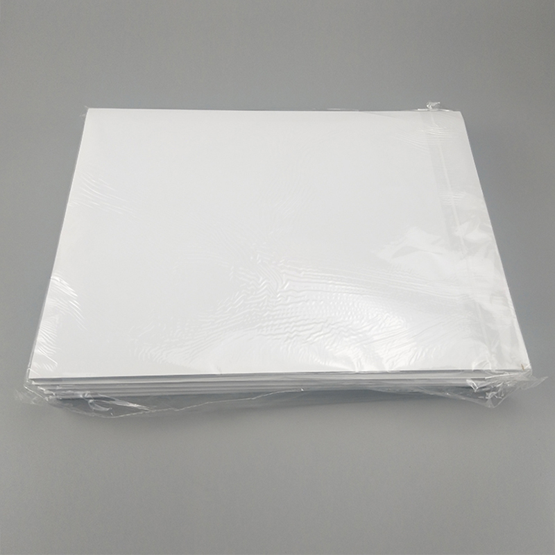 DCR PAD Bílé pozadí